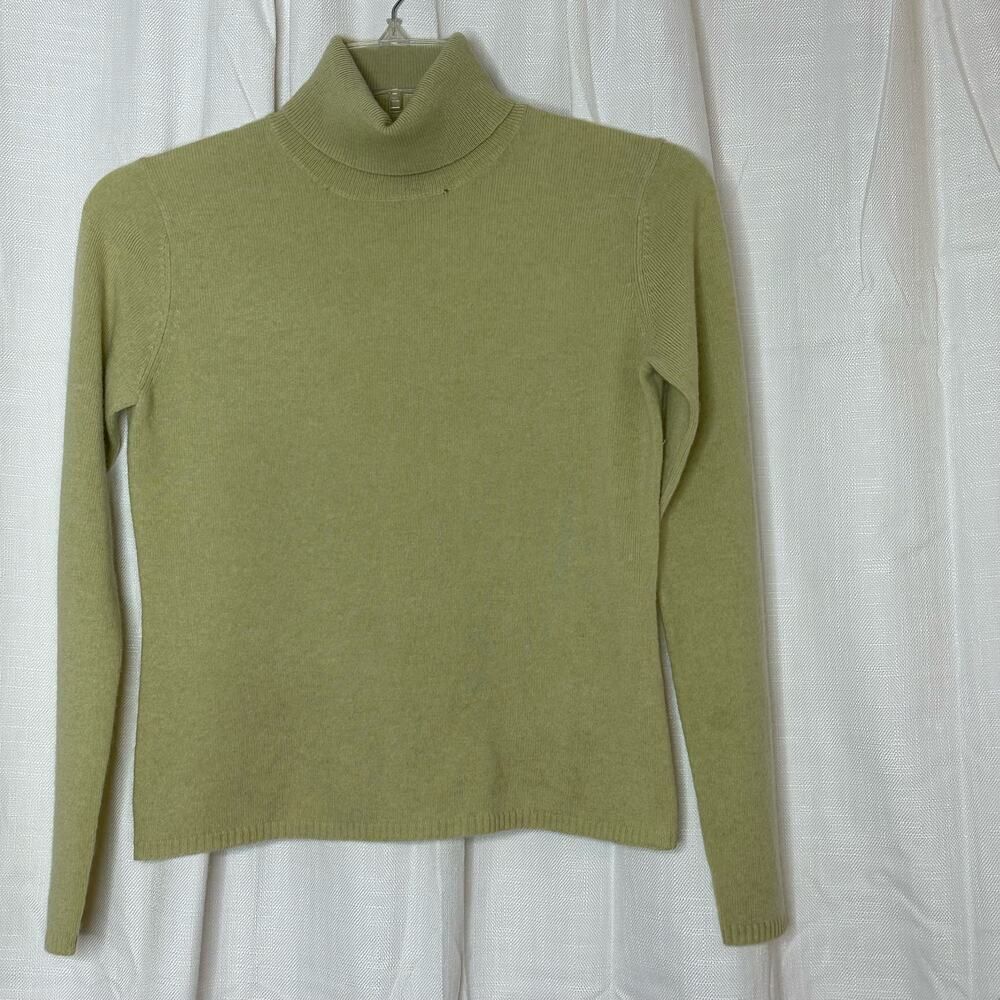 Evie Cashmere Celery Green Turtleneck Size Small